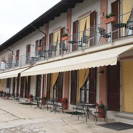Agriturismo Le Viole Barolo Ngoại thất bức ảnh