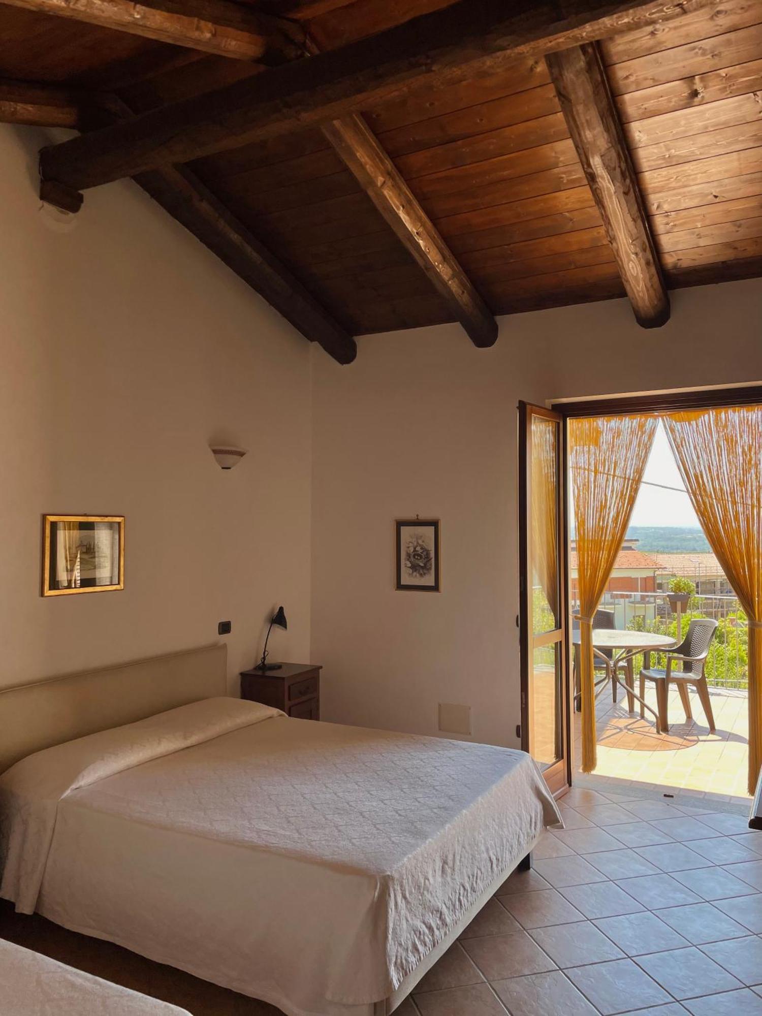 Agriturismo Le Viole Barolo Ngoại thất bức ảnh